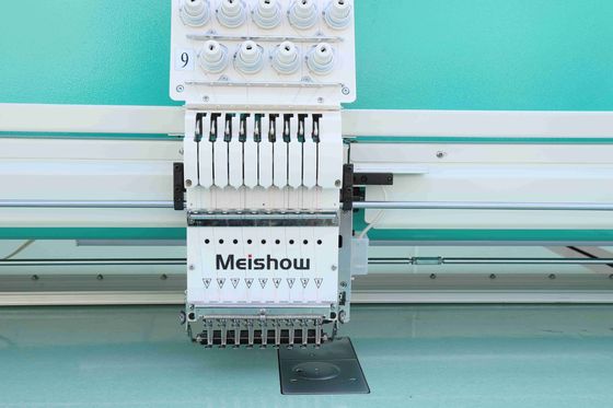 Máquina de bordado de alta velocidade computadorizada plana personalizada com cabeça de bloqueio de motor de 1200RPM